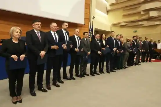 Bosna Hersek'te seçimden 115 gün sonra hükümet kuruldu
, SARAYBOSNA haberleri