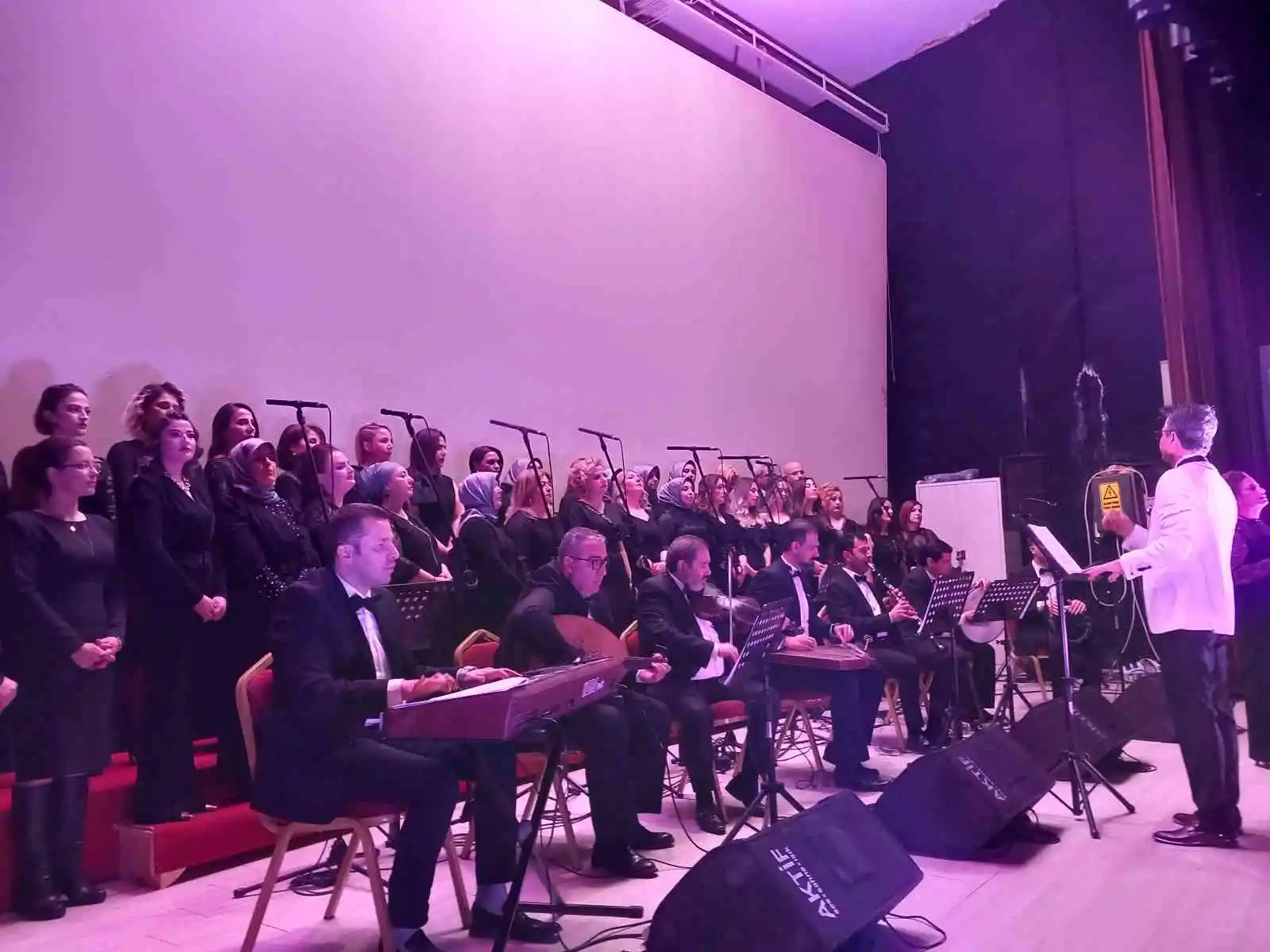 Kozan'da Türk sanat müziği Konseri
, ADANA haberleri