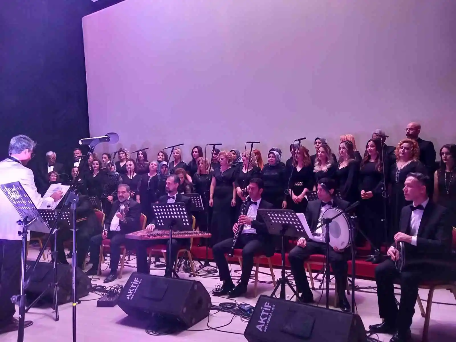 Kozan’da Türk sanat müziği Konseri
