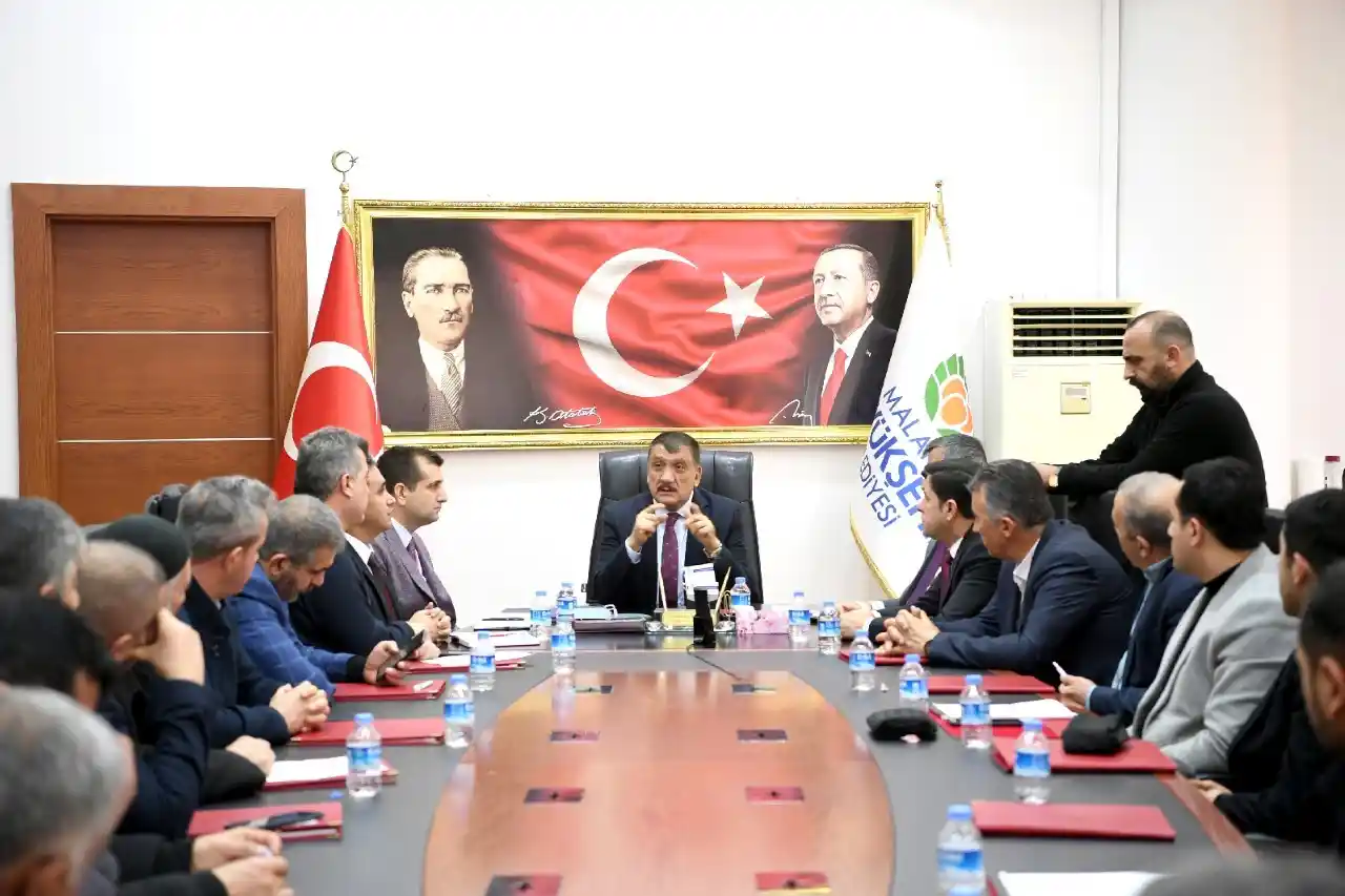 Muhtar Derneklerinden Başkan Gürkan’a ziyaret
