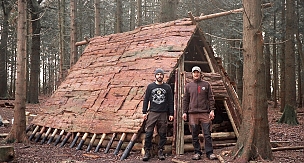 El Aletleri ile Karanlık Çağ Viking Evi İnşa Etmek: Vikingler, Bushcraft
